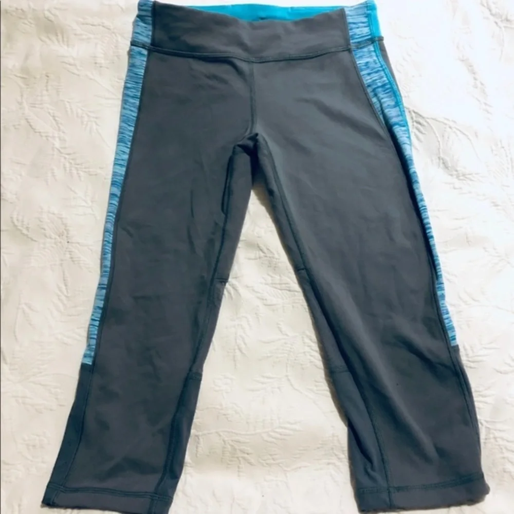 Ivivva Cropped Gray Teal ‎ Leggings 12